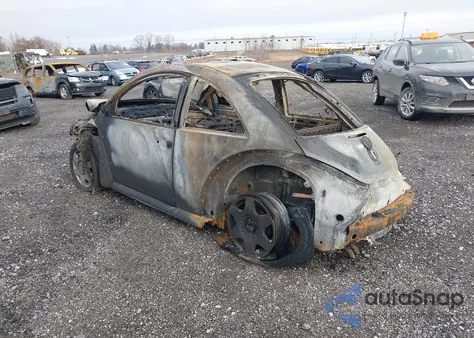 2000 Volkswagen New Beetle Gls z USA, uszkodzony, nr VIN 3VWCC21C7YM481945